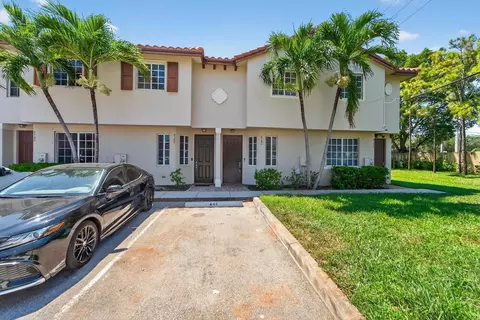 4182 Napoli Lake Dr, Riviera Beach, FL 33410