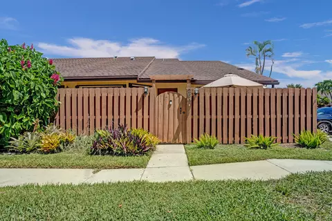 264 Springdale, Palm Springs, FL 33461