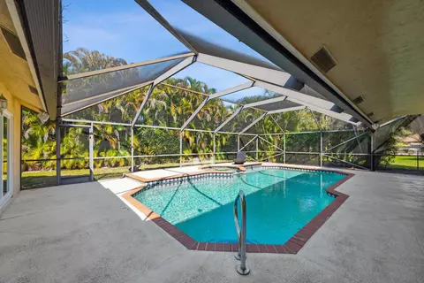 13385 Kingsbury Dr, Wellington, FL 33414