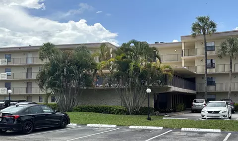 9355 SW 8th St #216, Boca Raton, FL 33428