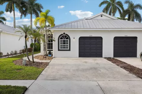 10709 Pelican Dr, Wellington, FL 33414