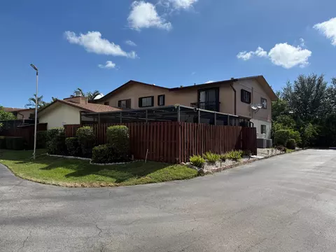 4296 S Landar Dr, Lake Worth, FL 33463