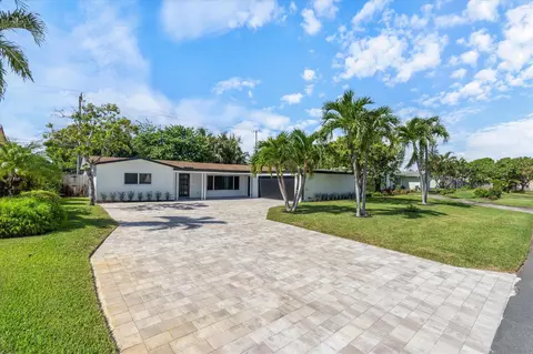 714 SW 25th Ave, Boynton Beach, FL 33435
