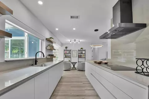 803 Bluebird Dr, Delray Beach, FL 33444