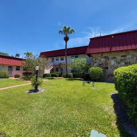 12019 W Greenway Dr #203, Royal Palm Beach, FL 33411