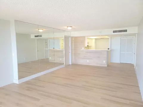 2425 Presidential Way #603, West Palm Beach, FL 33401
