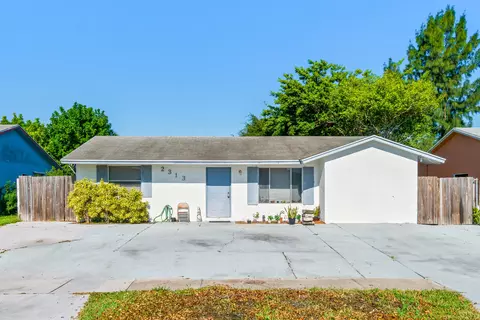 2313 Z Ter, Riviera Beach, FL 33404