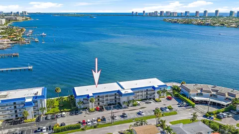 400 Wilma Cir #103, Riviera Beach, FL 33404