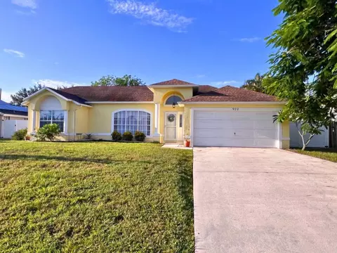 922 SE Candle, Port Saint Lucie, FL 34983