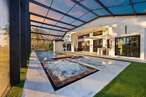 10290 Silver Lake Dr, Boca Raton, FL 33428