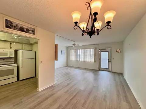 434 Southampton B, West Palm Beach, FL 33417