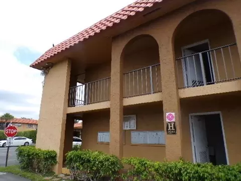 2041 Woolbright Rd #H202, Boynton Beach, FL 33426