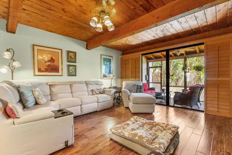 4601 NW 2nd NW #811, Boca Raton, FL 33431