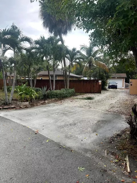 821 Fairview St, Lake Worth, FL 33461