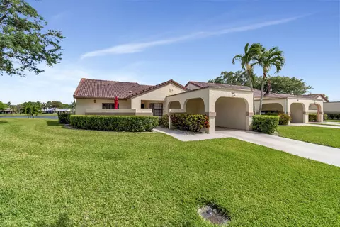 5531 Parkwalk Cir E, Boynton Beach, FL 33472