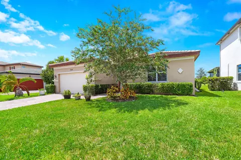 7408 NW Greenspring St, Port Saint Lucie, FL 34987