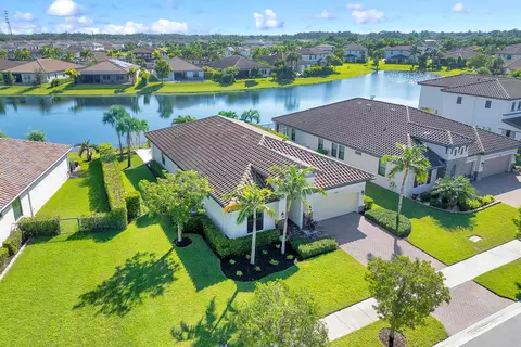3128 Streng Ln, Royal Palm Beach, FL 33411