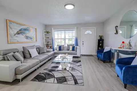 855 Azalea Dr, Royal Palm Beach, FL 33411