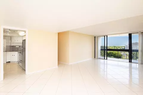 2400 Presidential #602, West Palm Beach, FL 33401