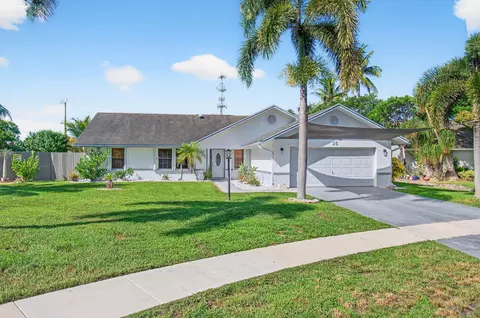25 Cedar Cir, Boynton Beach, FL 33436