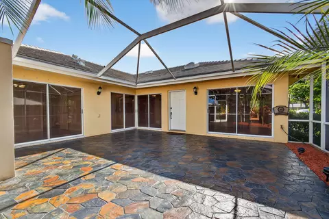 4502 Lakemont Ct, Palm Beach Gardens, FL 33403