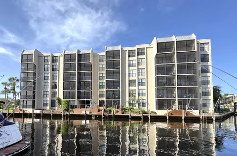 12 Royal Palm Way #2040, Boca Raton, FL 33432