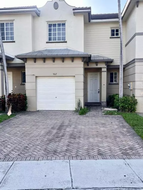 967 Tortuga Ln, Riviera Beach, FL 33404