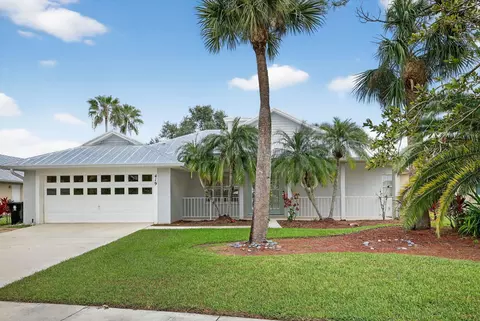 419 SW Sweetwater Trl, Port Saint Lucie, FL 34953