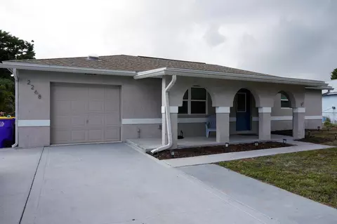 2268 NE 16th Ct, Jensen Beach, FL 34957