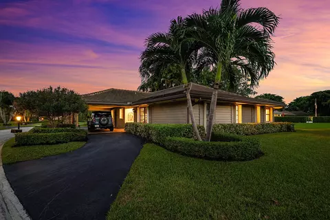 629 Cypress Key Cir, Atlantis, FL 33462