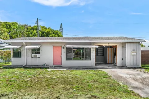 1672 NE 30th St, Pompano Beach, FL 33064