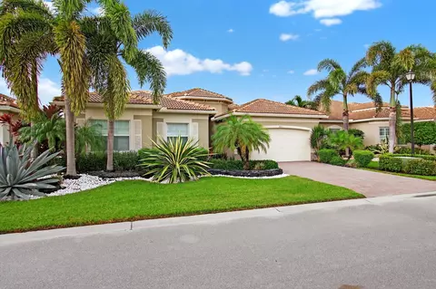8211 Green Mountain Rd, Boynton Beach, FL 33473