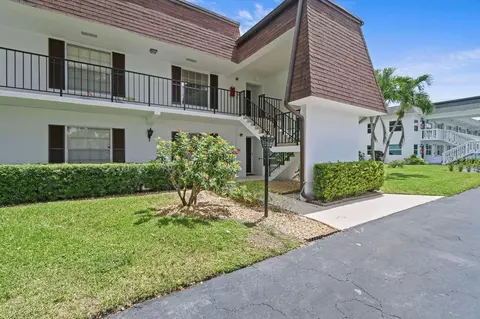 10040 Meridian Way N #206, Palm Beach Gardens, FL 33410