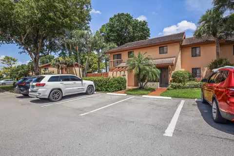 5308 Fountains Dr S, Lake Worth, FL 33467