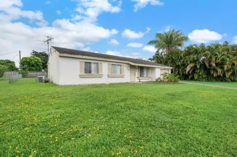 2118 SW Airoso Blvd, Port Saint Lucie, FL 34984