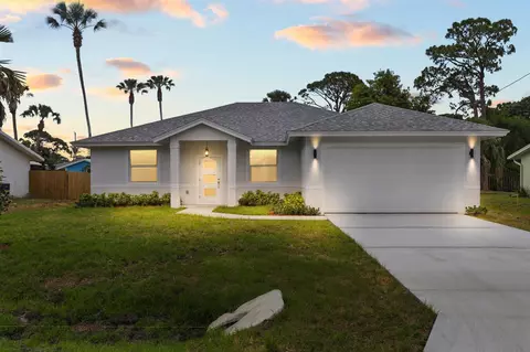 5104 Birch Dr, Fort Pierce, FL 34982