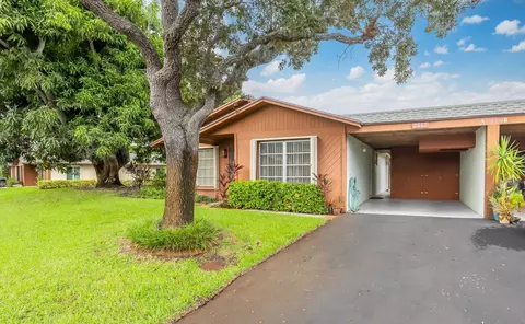 2667 SE 27th Ln #64A, Boynton Beach, FL 33435