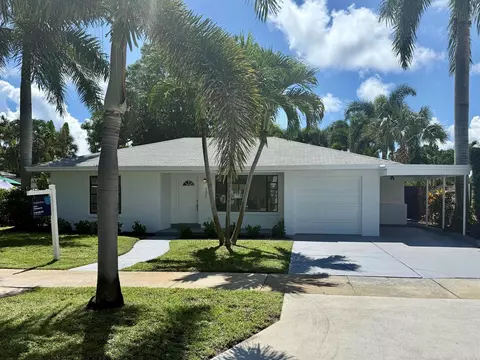 121 Auburn Dr, Lake Worth Beach, FL 33460