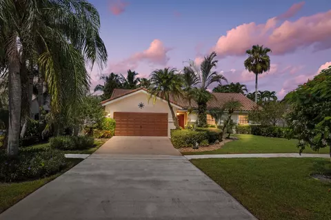 7463 W Country Club Blvd, Boca Raton, FL 33487