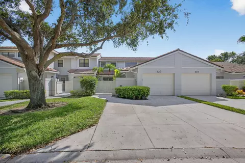 529 Prestwick Cir, Palm Beach Gardens, FL 33418