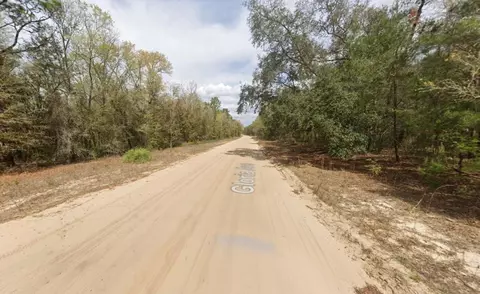 523 Gloria Ave, Interlachen, FL 32148