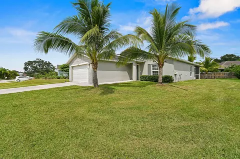 221 SW Aldoro Pl, Port Saint Lucie, FL 34953