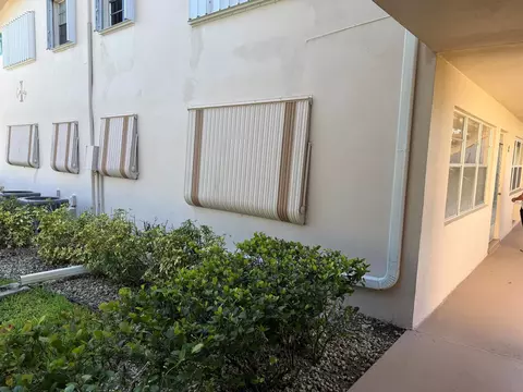 201 Cambridge I, West Palm Beach, FL 33417