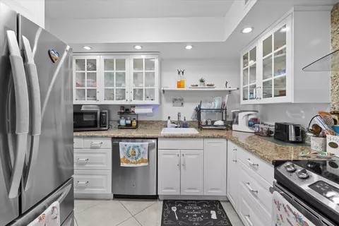 9845 Pineapple Tree Dr #108, Boynton Beach, FL 33436