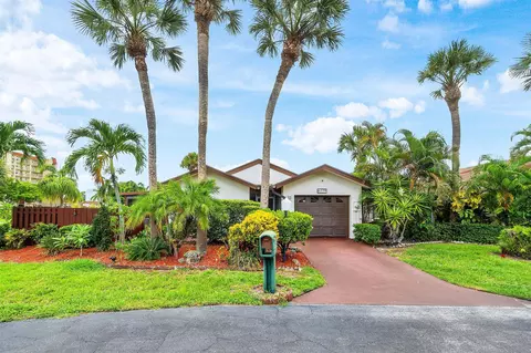 6779 Kramer Ln, Lake Worth, FL 33467