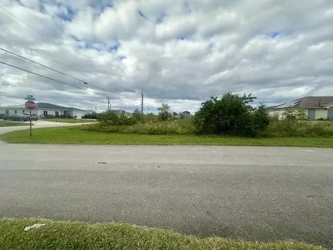 689 SW Fair Ave, Port St Lucie, FL 34953