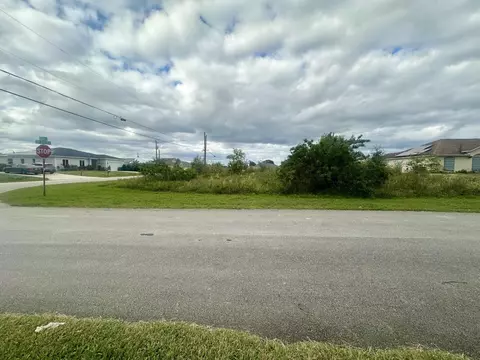 689 SW Fair Ave, Port St Lucie, FL 34953
