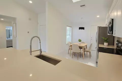 5622 Royal Lake Cir, Boynton Beach, FL 33437