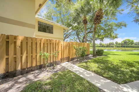 2936 SW 22nd Cir #11B, Delray Beach, FL 33445