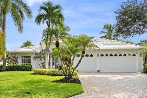 2033 SW Bradford Pl, Palm City, FL 34990